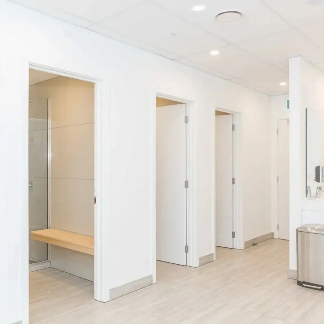 Apollo’s bright changing facilities with individual spaces and seating